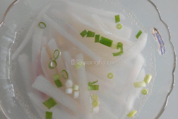 萝卜虾皮汤的做法图解3