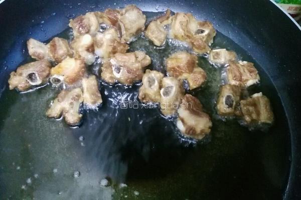 糖醋排骨的做法图解7