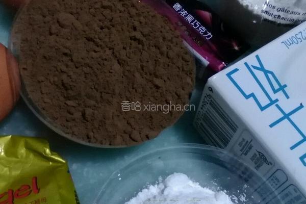 巧克力蛋糕的做法图解1