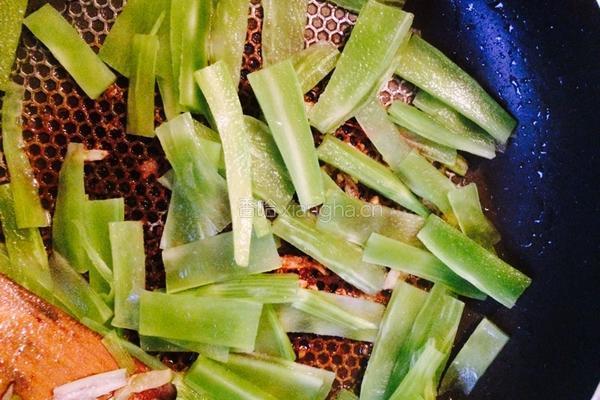莴苣炒肉片的做法图解6