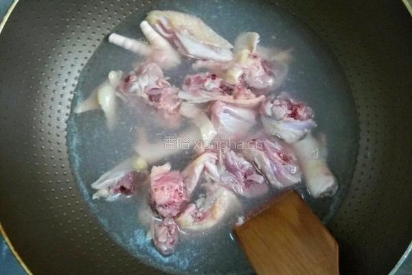 土豆炖鸡的做法图解2
