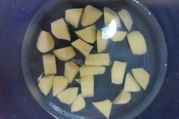 土豆炖鸡的做法图解5
