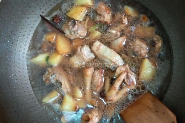 土豆炖鸡的做法图解9