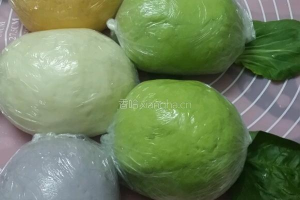 彩色面条的做法图解4