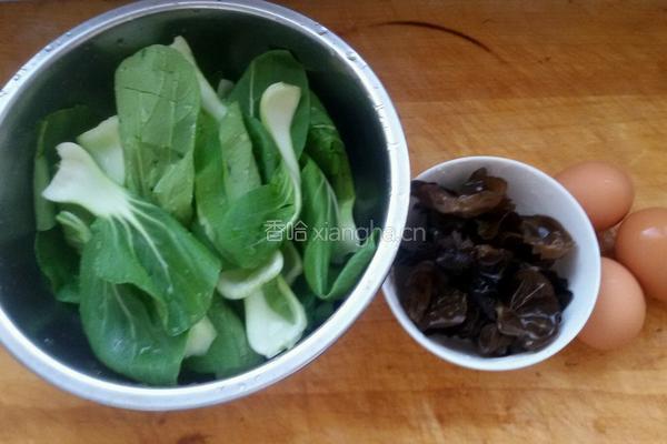 木耳油菜的做法图解1