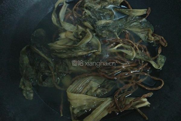 干菜炒腊肉的做法图解1