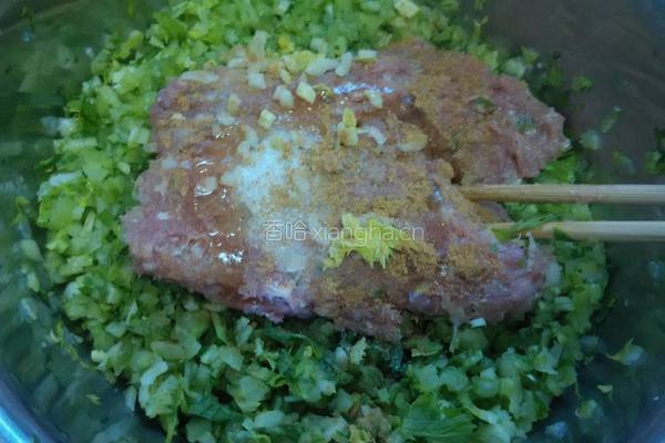 芹菜大肉馅饺子的做法图解7