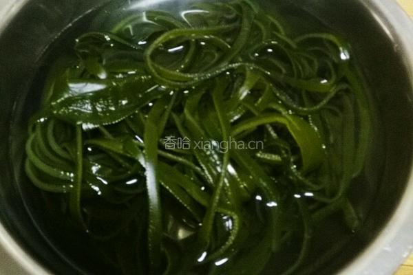凉拌海带丝的做法图解1