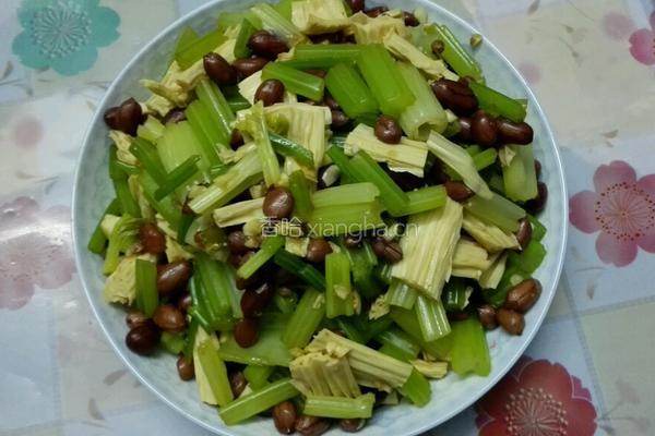 芹菜腐竹拌花生米的做法图解10