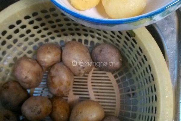 蒜香土豆饼的做法图解2