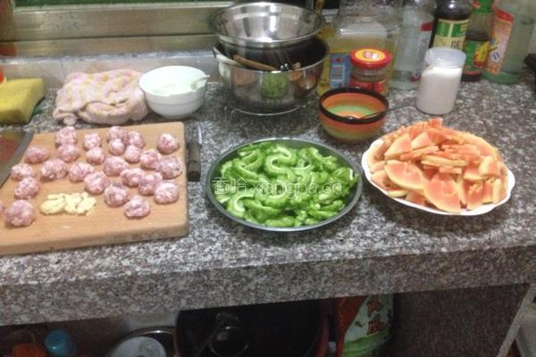 木瓜肉末的做法图解1