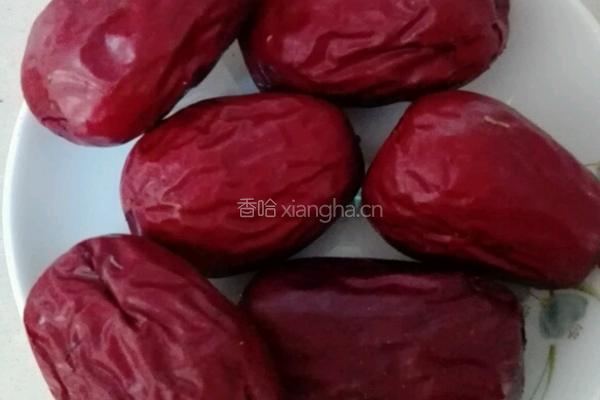 桂圆红枣汤的做法图解1