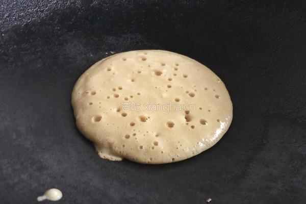 无油无泡打粉 健康香蕉松饼的做法图解4