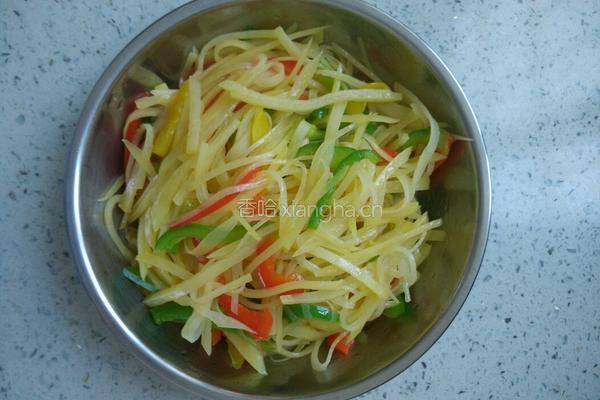 三椒土豆丝的做法图解5