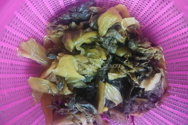 咸菜猪肉煲的做法图解3