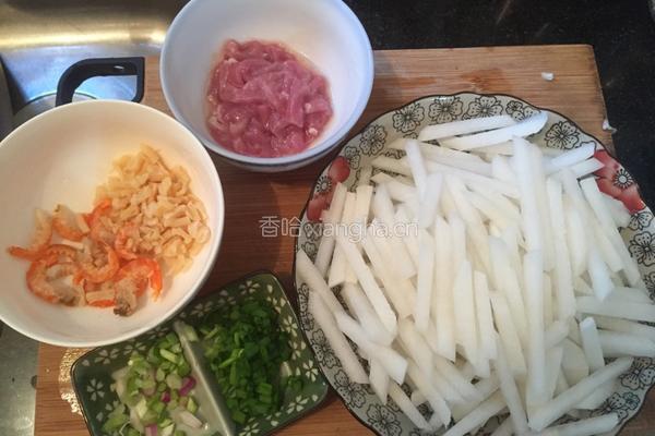 海鲜萝卜条的做法图解2