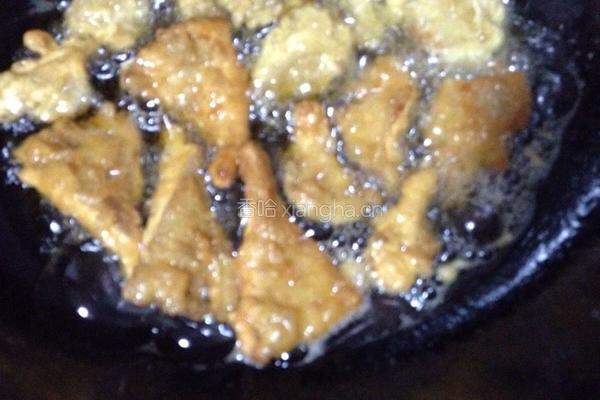 酥炸五香平菇的做法图解4