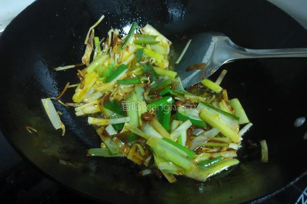 豆瓣酱炒茄子的做法图解7