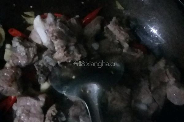 排骨烧土豆的做法图解2