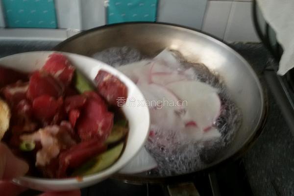 羊肉片氽萝卜的做法图解4