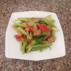 西芹炒肉的做法[图]
