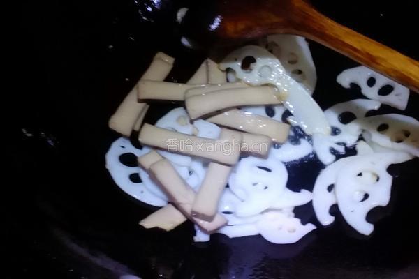 糖醋藕片的做法图解3