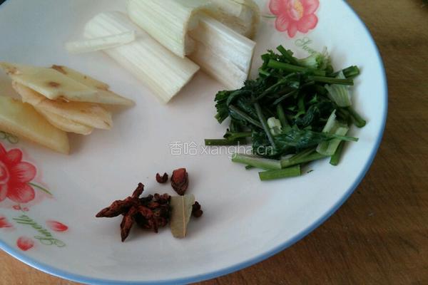 牛肉萝卜汤的做法图解2