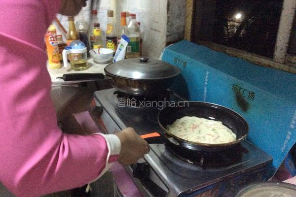 胡萝卜青椒面饼的做法图解8