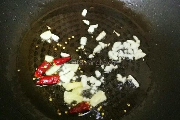 青笋鸡蛋炒肉片的做法图解7