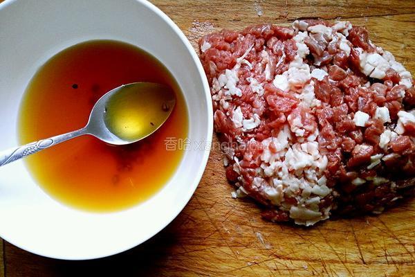 胡萝卜大葱羊肉水饺的做法图解3