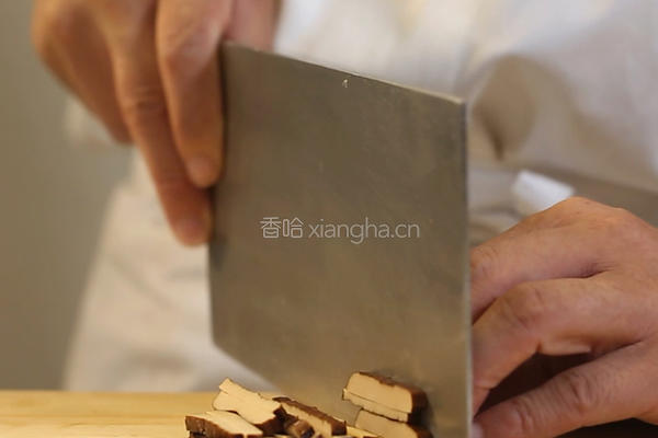 熏干芹菜的做法图解1