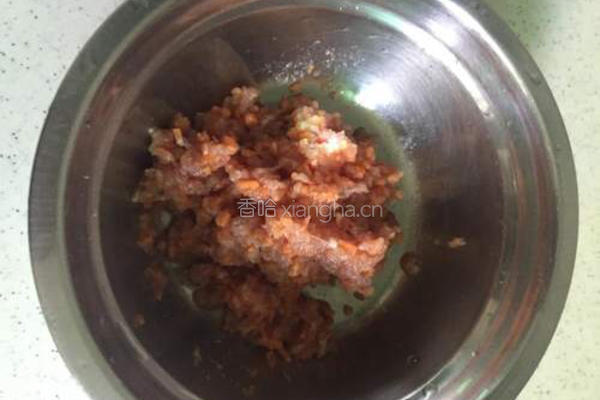 红薯粉红萝卜肉丸汤的做法图解3