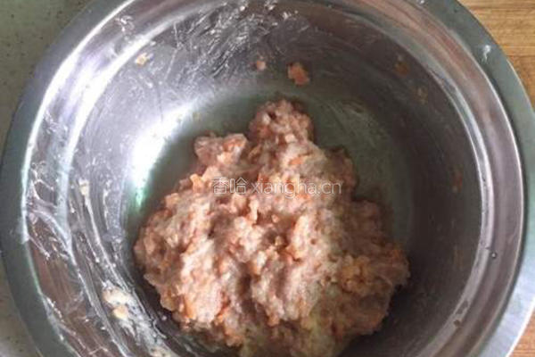 红薯粉红萝卜肉丸汤的做法图解4