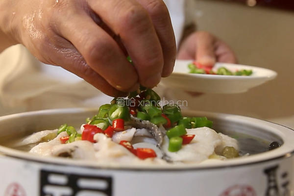 湘味上汤浸鲜鱼的做法图解10