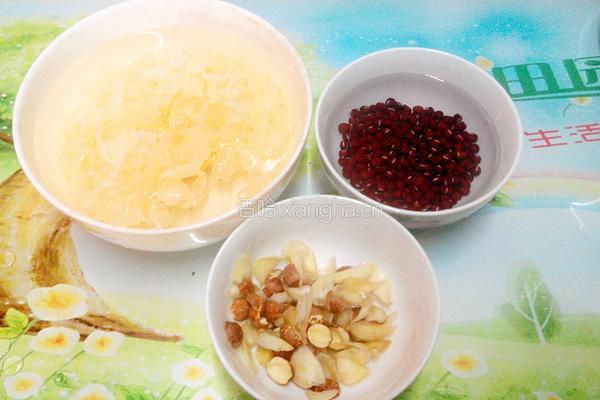 红豆银耳糖水的做法图解2