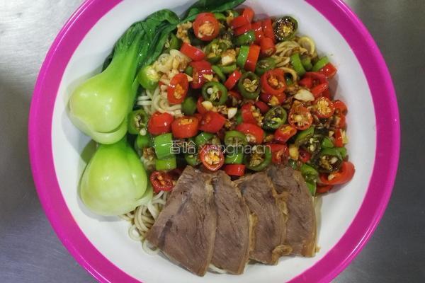 鲜椒牛肉面的做法图解6
