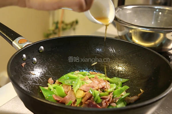 尖椒炒培根的做法图解6