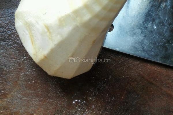 竹笋海带炖鸭的做法图解3
