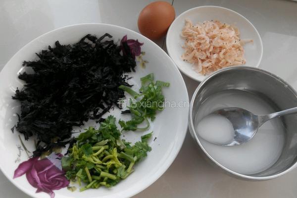 紫菜虾皮蛋花汤的做法图解1
