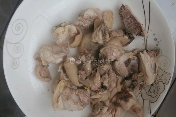 干煸鸡腿的做法图解1
