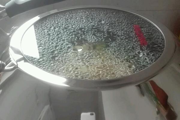 西兰花金针菇蒸排骨的做法图解7