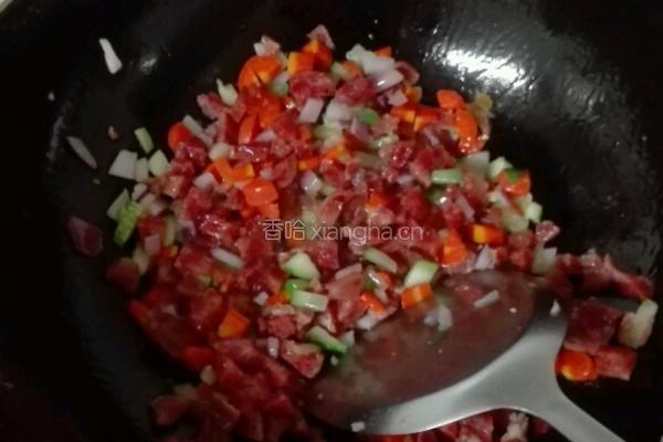 腊肠饭的做法图解2