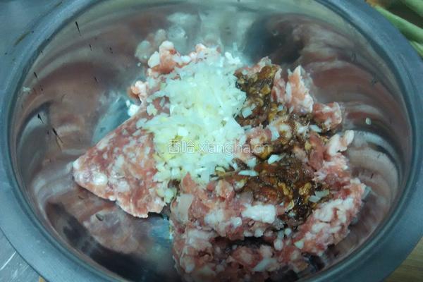 豆角炒肉沫的做法图解2
