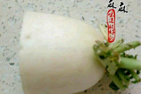 萝卜雕花的做法图解1