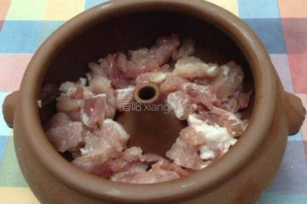 黄芪汽锅痩肉汤的做法图解1