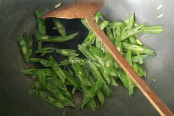 豆角鸡蛋炒饭的做法图解4