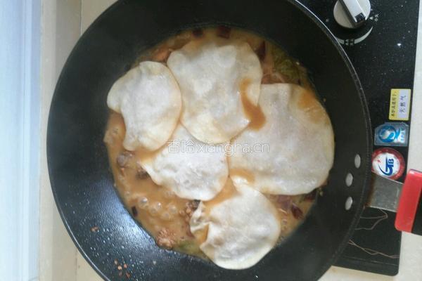 鸡肉焖饼的做法图解17
