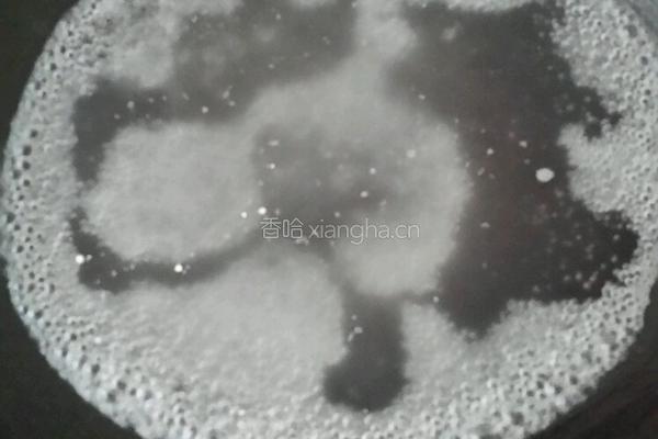 酱辣鸡鸭肠子的做法图解2