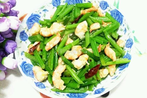 芹菜炒虾仁的做法图解8