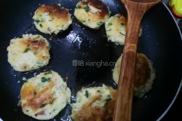 香煎三文鱼薯饼的做法图解10